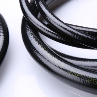 食品機械頻繁清潔，什么軟管耐沖又耐腐蝕？