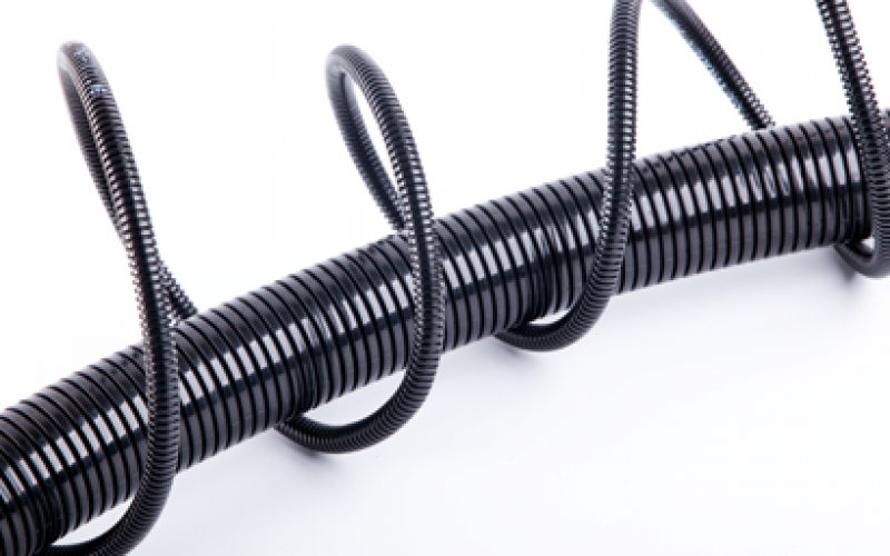 工業(yè)自動(dòng)化線(xiàn)纜防護(hù)升級(jí)方案：三款耐用型軟管應(yīng)對(duì)磨損斷裂挑戰(zhàn)